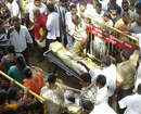 Karkala: Belman shopkeepers draw shutters to pay tributes to accident victims